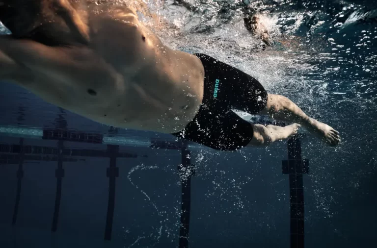 Plivanje kao sport - put ka uspehu 12 Oprema za plivanje i vaterpolo Plivanje kao sport